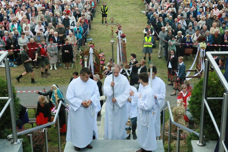 Uroczystości w Wąwolnicy