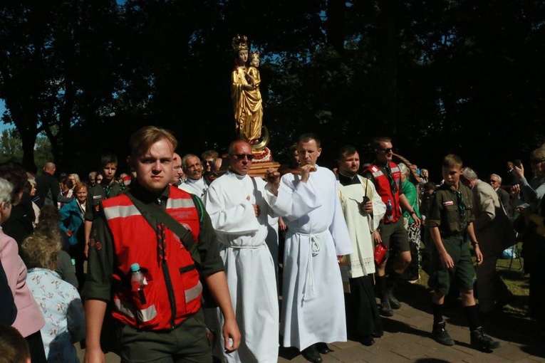 Uroczystości w Wąwolnicy