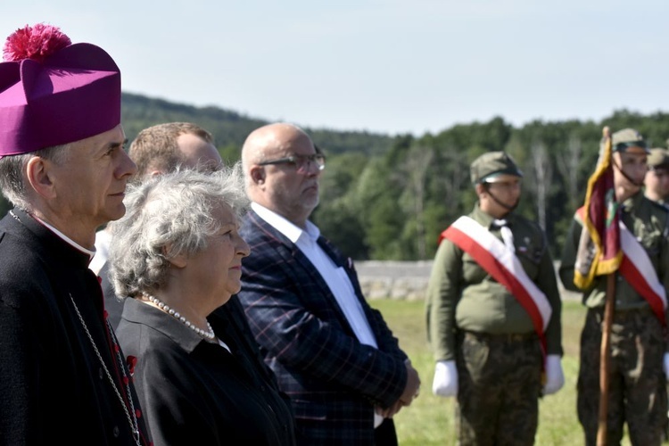 Modlitwa za ofiary wojny w Rogoźnicy