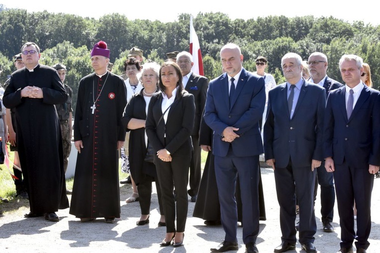 Modlitwa za ofiary wojny w Rogoźnicy