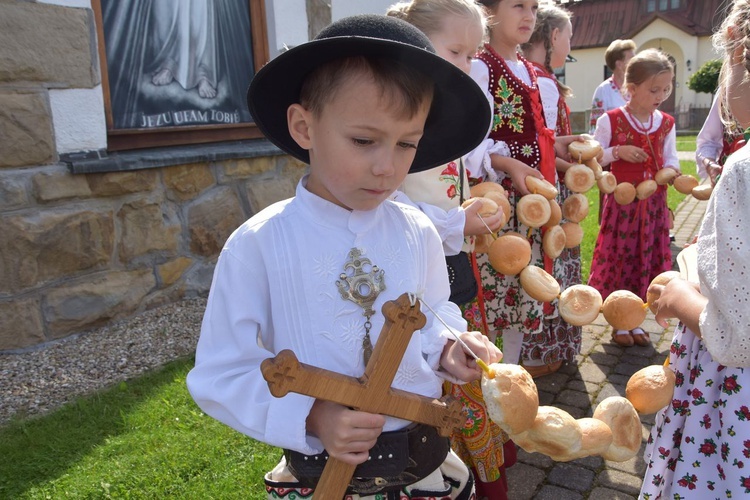 Parafialne dożynki w Miętustwie 