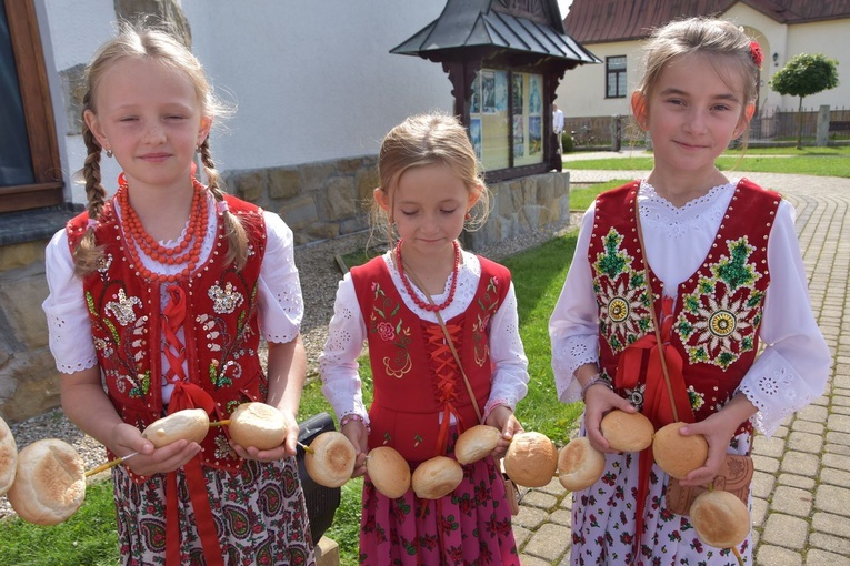 Parafialne dożynki w Miętustwie 