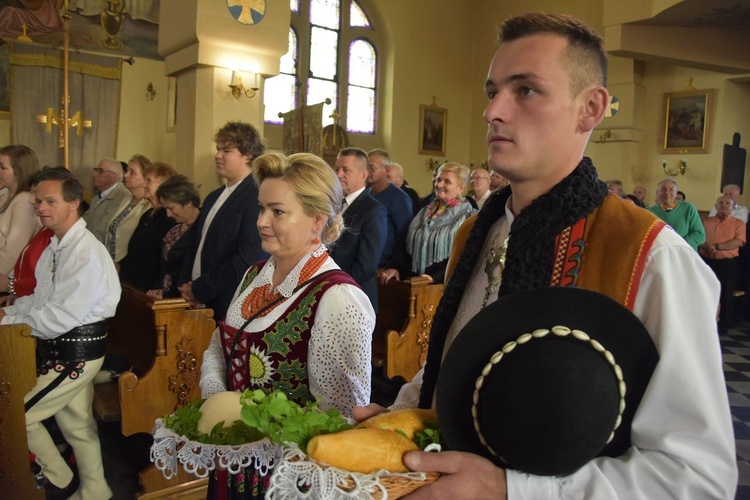 Parafialne dożynki w Miętustwie 