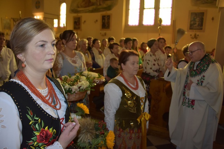 Parafialne dożynki w Miętustwie 