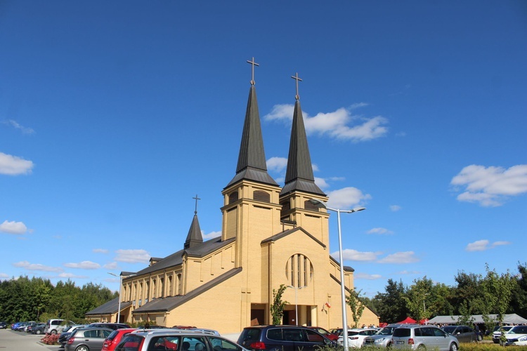 Ciechanów. 25 lat parafii pw. Matki Bożej Fatimskiej