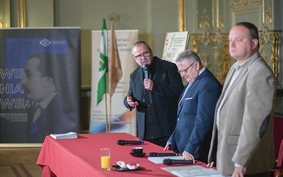 Mirosław Kowalik, burmistrz miasta Marek Fedoruk oraz Maciej Kieres podczas konferencji prasowej zaprezentowali program wydarzenia.