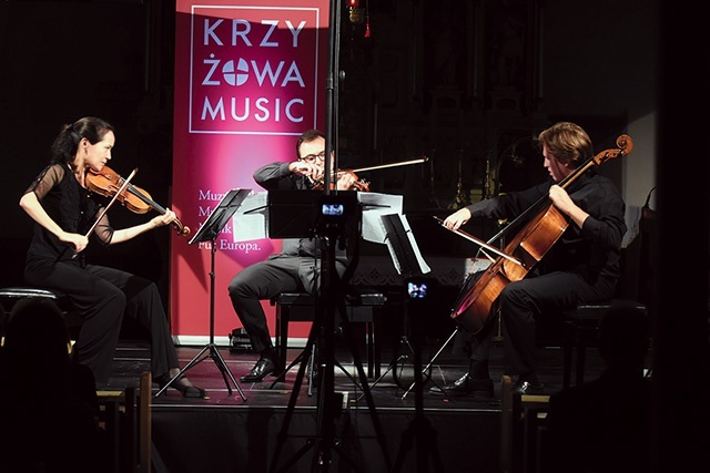 Jeden z występów Festiwalu Krzyżowa-Music już po raz kolejny odbył się w kościele pw. św. Anny w Grodziszczu.