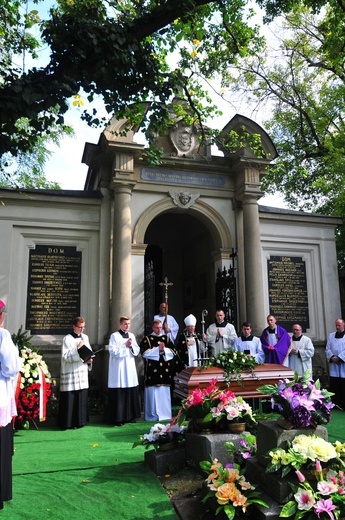 Pogrzeb ks. Zdzisława Sochackiego (1954-2021) - cz. 2