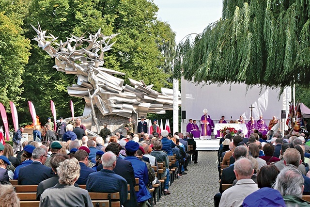 	Msza św. w intencji bohaterów kampanii wrześniowej.