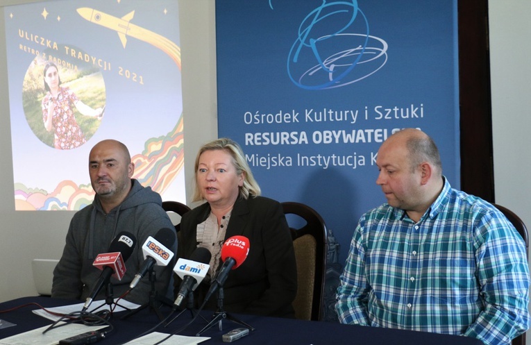 Do udziału w festynie zachęcają (od lewej): Paweł Puton, Justyna Górska-Streicher i Maciej Zwierzyński.