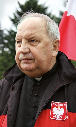 Ksiądz Mirosław Mikulski od lat jest duszpasterzem sportowców.
