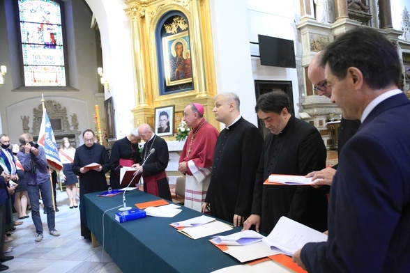 Proces pozwoli szerzej ukazać tę niezwykłą postać