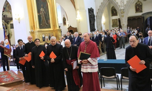 Proces pozwoli szerzej ukazać tę niezwykłą postać