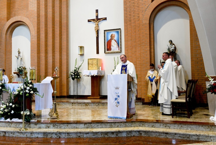 Nowy Sącz. Poświęcenie kaplicy i wręczenie nominacji