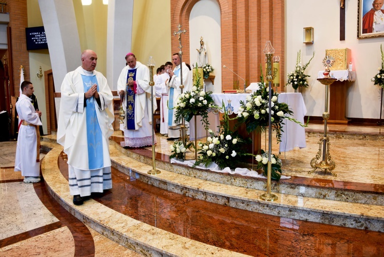 Nowy Sącz. Poświęcenie kaplicy i wręczenie nominacji