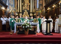 Uroczysta Msza św. w bazylice katedralnej.