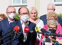 Medycy nie odwołają protestu, oczekują spotkania z premierem