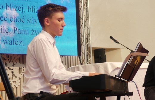 Młodzi w amfiteatrze pod Grojcem w Żywcu - 2021