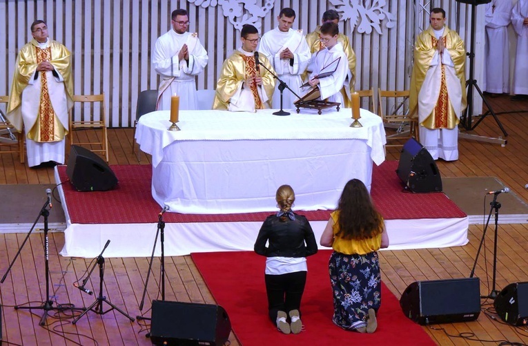 Młodzi w amfiteatrze pod Grojcem w Żywcu - 2021