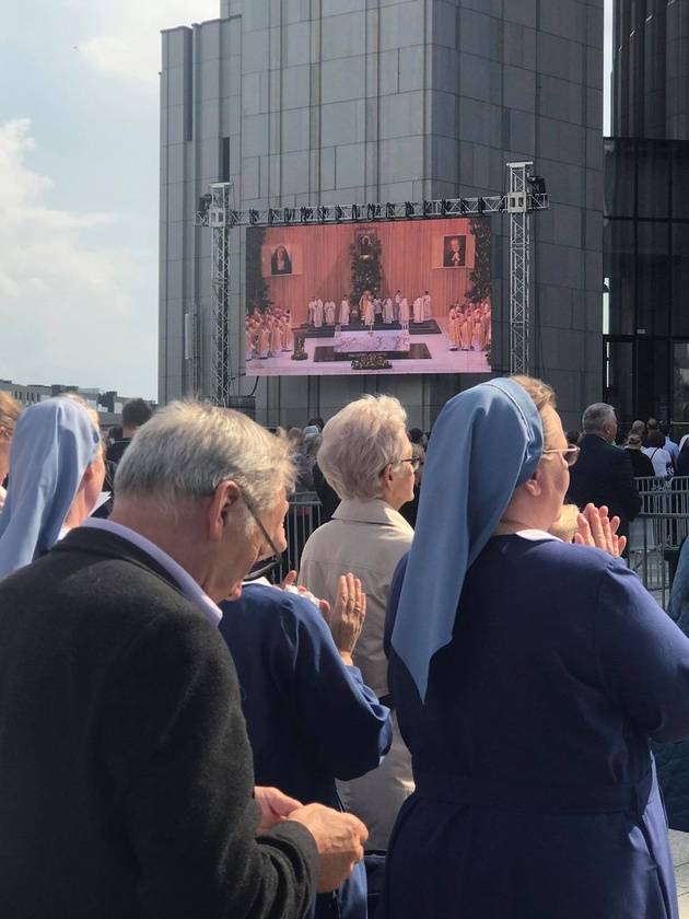 Beatyfikacja kard. Wyszyńskiego i matki Czackiej okiem fotoreporterów