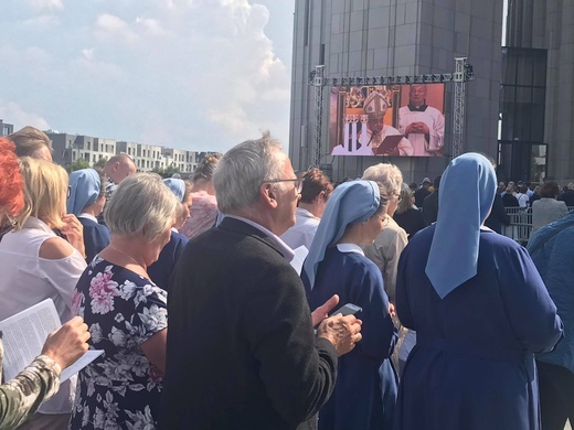 Beatyfikacja kard. Wyszyńskiego i matki Czackiej okiem fotoreporterów