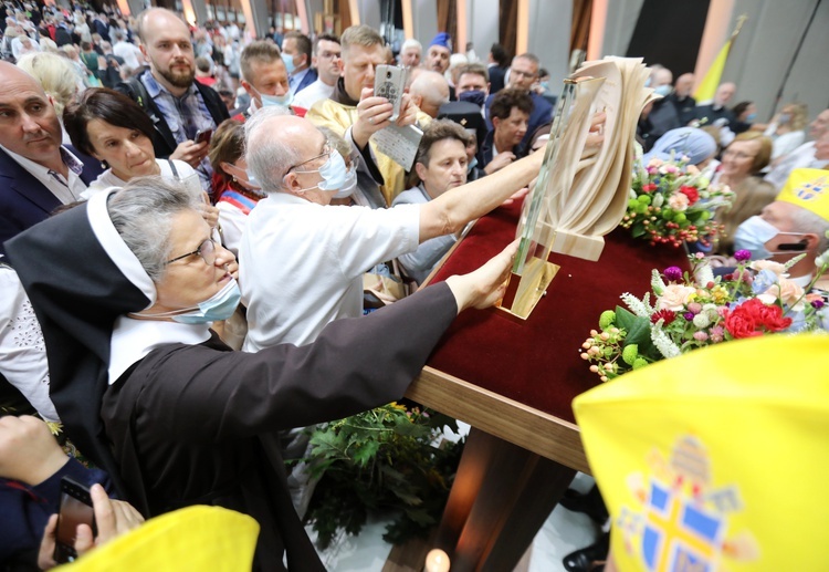 Beatyfikacja kard. Wyszyńskiego i matki Czackiej okiem fotoreporterów