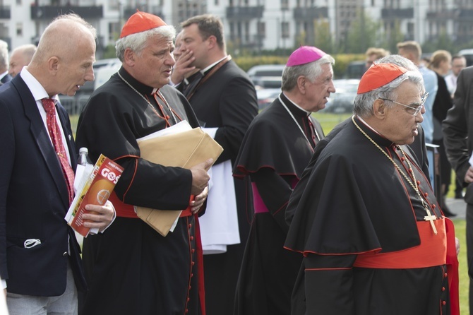 Prezydent Andrzej Duda z małżonką wśród świadków beatyfikacji