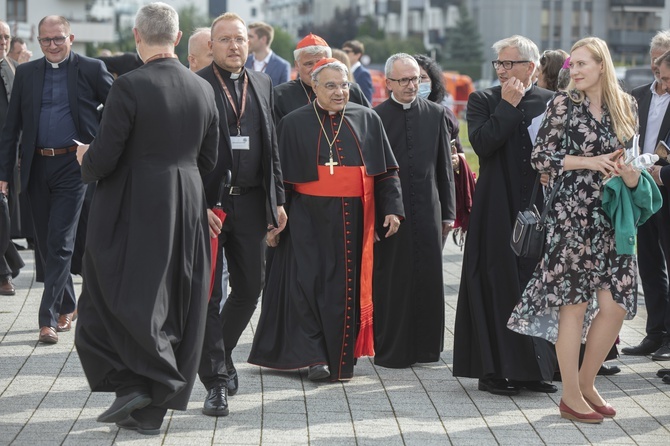 Prezydent Andrzej Duda z małżonką wśród świadków beatyfikacji