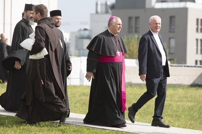 Prezydent Andrzej Duda z małżonką wśród świadków beatyfikacji