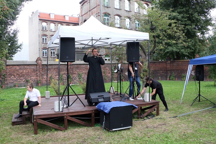 Festyn rodzinny w parafii pw. św. Henryka we Wrocławiu