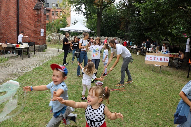 Festyn rodzinny w parafii pw. św. Henryka we Wrocławiu