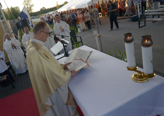 Ceramiczna płytka z kard. Stefanem Wyszyńskim