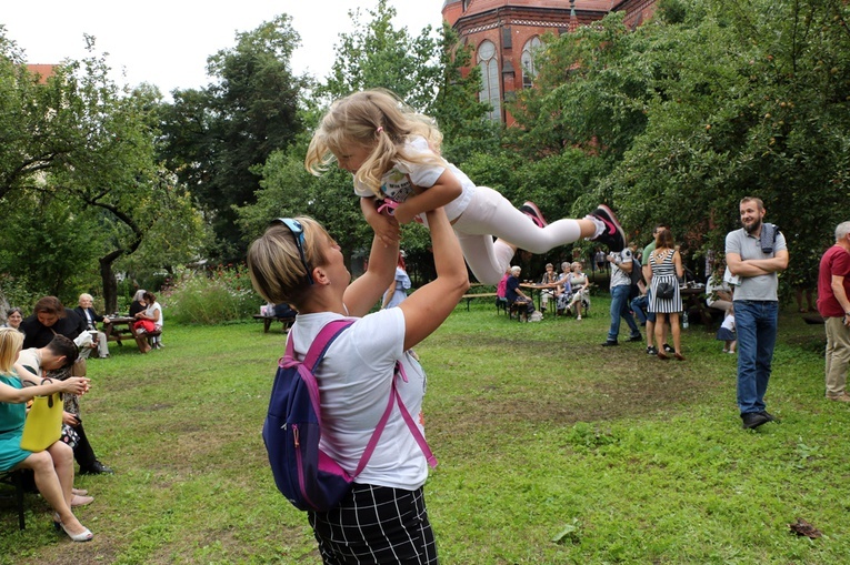 Wyjść poza dom i poza kościół