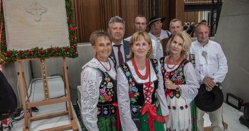 Pierwszy kościół bł. kard. Wyszyńskiego stanie w Ochotnicy Dolnej