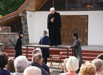 Spektakl o kard. Wyszyńskim w Luzinie