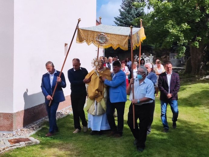 Sady Górne. Połączyli odpust z dożynkami