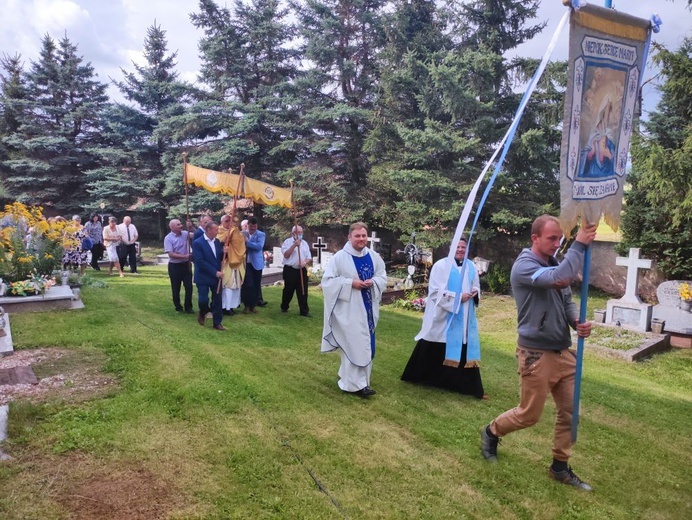 Sady Górne. Połączyli odpust z dożynkami