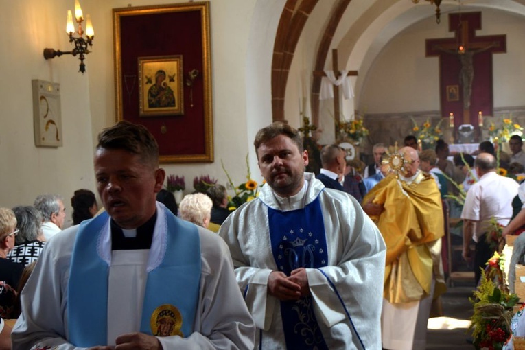 Sady Górne. Połączyli odpust z dożynkami