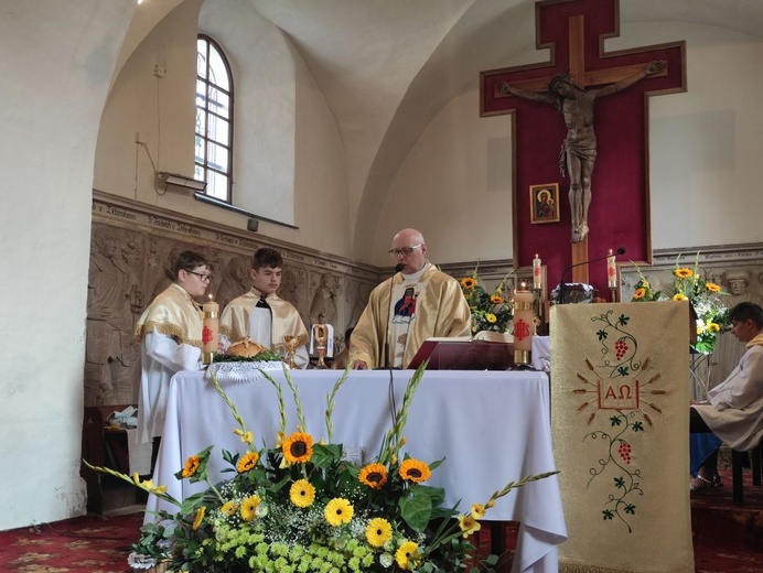 Sady Górne. Połączyli odpust z dożynkami