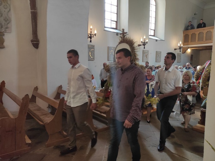 Sady Górne. Połączyli odpust z dożynkami