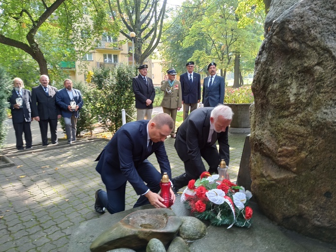 Tarnobrzeg. W 82. rocznicę śmierci por. Józefa Sarny rusza remont pomnika