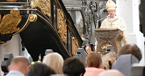 Eucharystii w archikatedrze oliwskiej przewodniczył metropolita gdański.