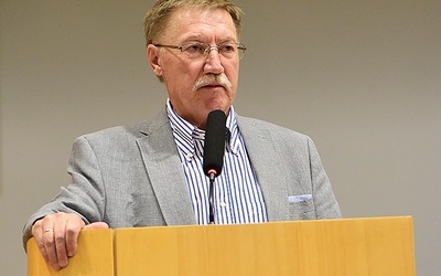 Wykład o osadnikach na Warmii i Mazurach wygłosił prof. Stanisław Achremczyk.