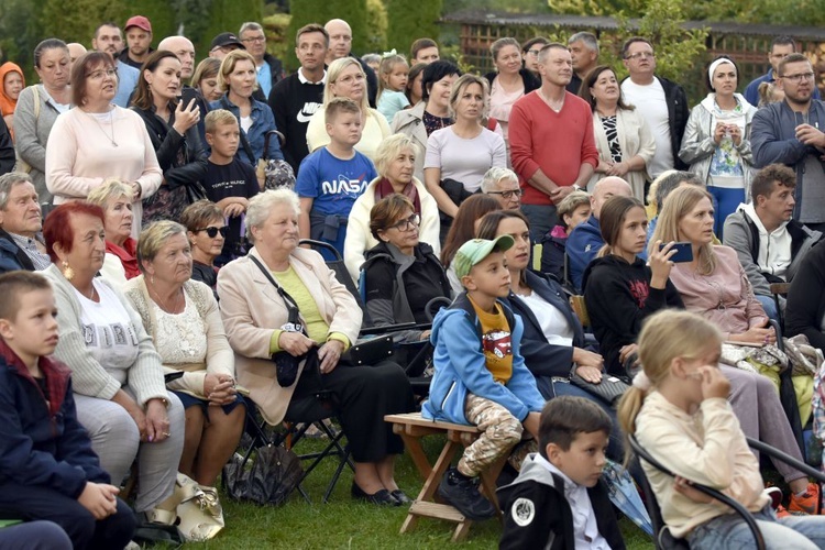 Koncert uwielbienia w Piskorzowie