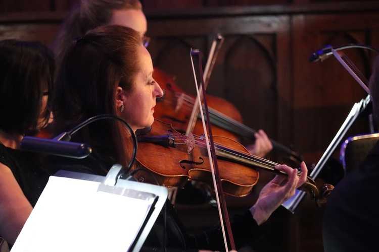 Żyrardów. Koncert Tatrzańskiej Orkiestry Klimatycznej