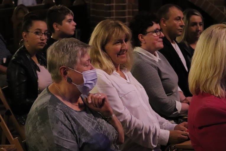 Żyrardów. Koncert Tatrzańskiej Orkiestry Klimatycznej