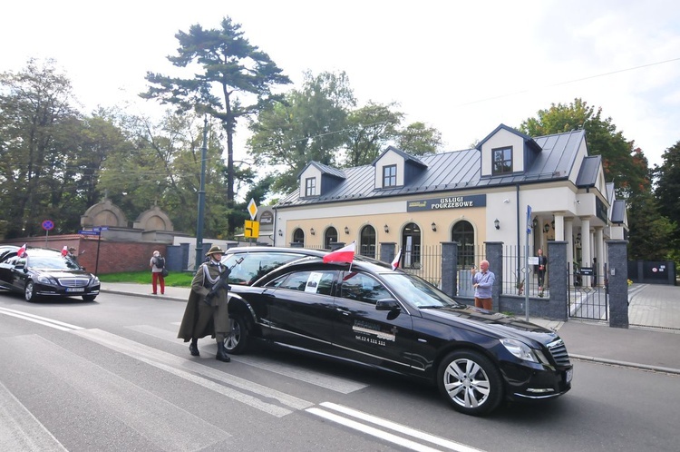 Pogrzeb żołnierzy podziemia niepodległościowego. Cz. 2