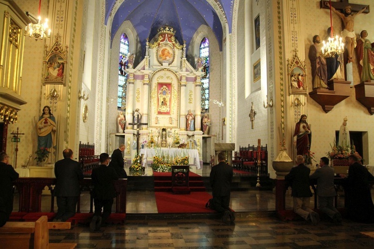 Otwarcie sali muzealnej w budynku starej plebanii sanktuarium Matki Bożej w Rajczy 