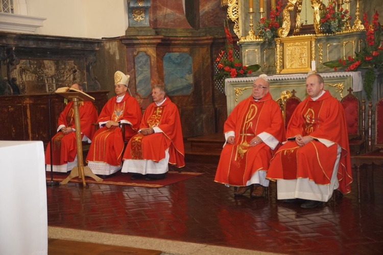 Odpustowa celebra u kłodzkich klarysek