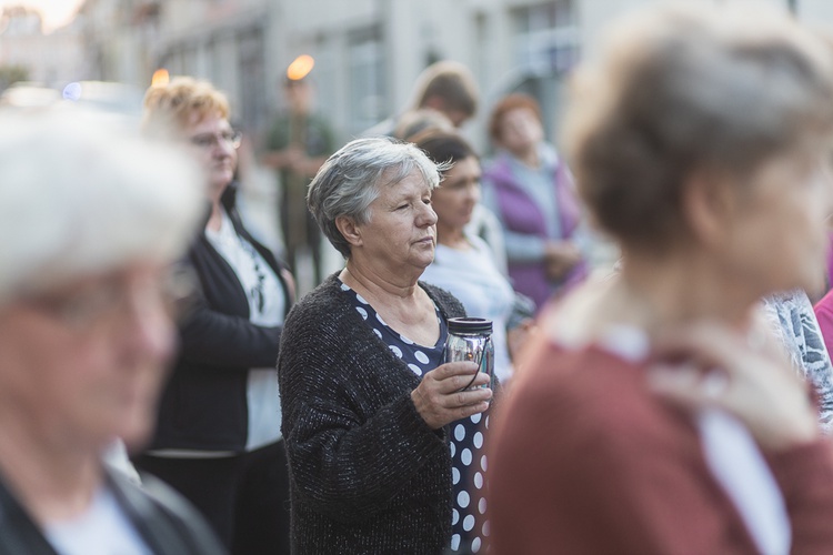 Droga krzyżowa ulicami Strzegomia